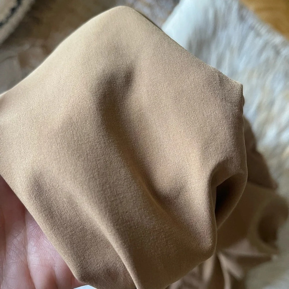 Chico's Women’s Zenergy Cropped brown tan Capri Stretch Pants Size 2 - Picture 4 of 9